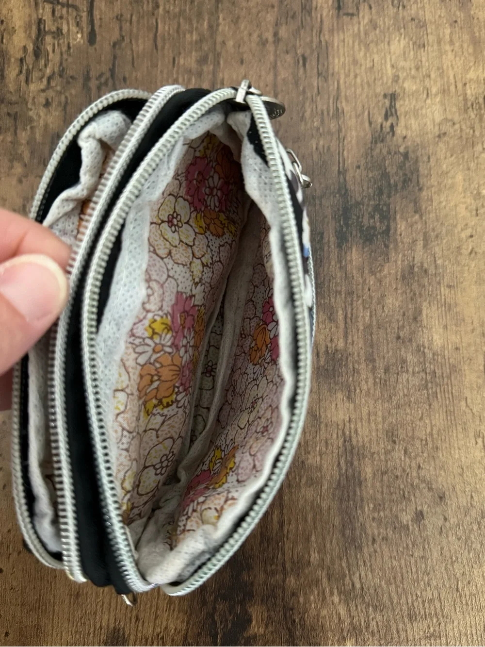 Lesportsac Brown Blue Patterned Wristlet - 3 pocket